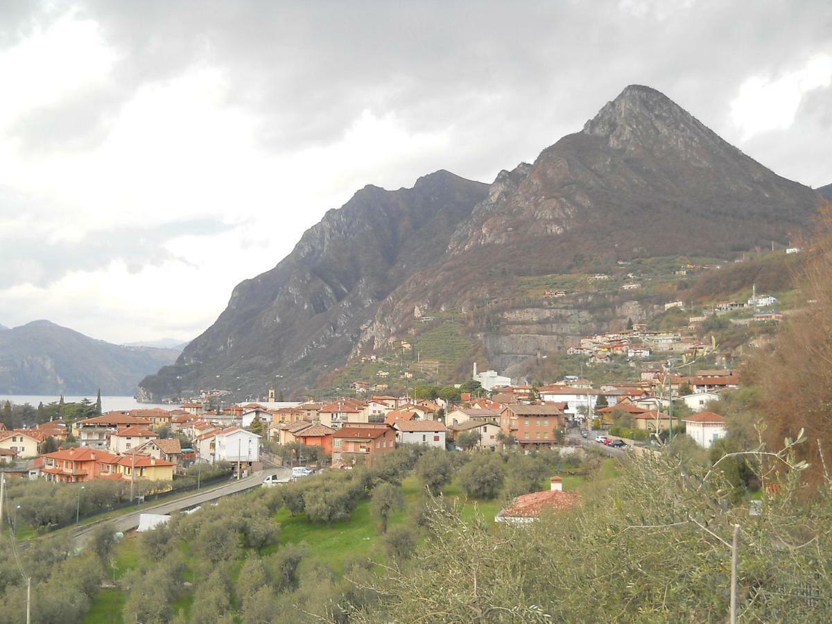 Appartamento Al Ponte Marone Exterior foto